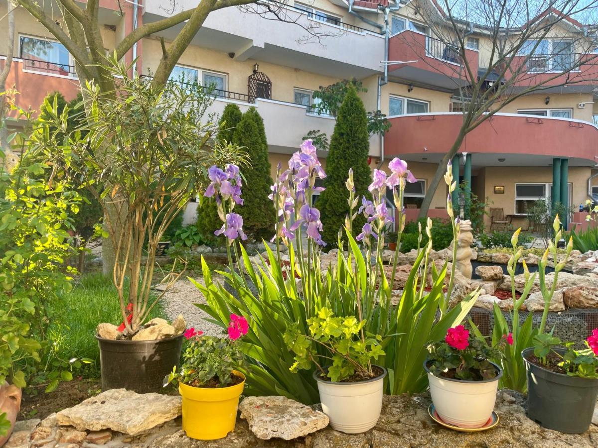 H By Hambar Apartment Вама Веке Екстериор снимка