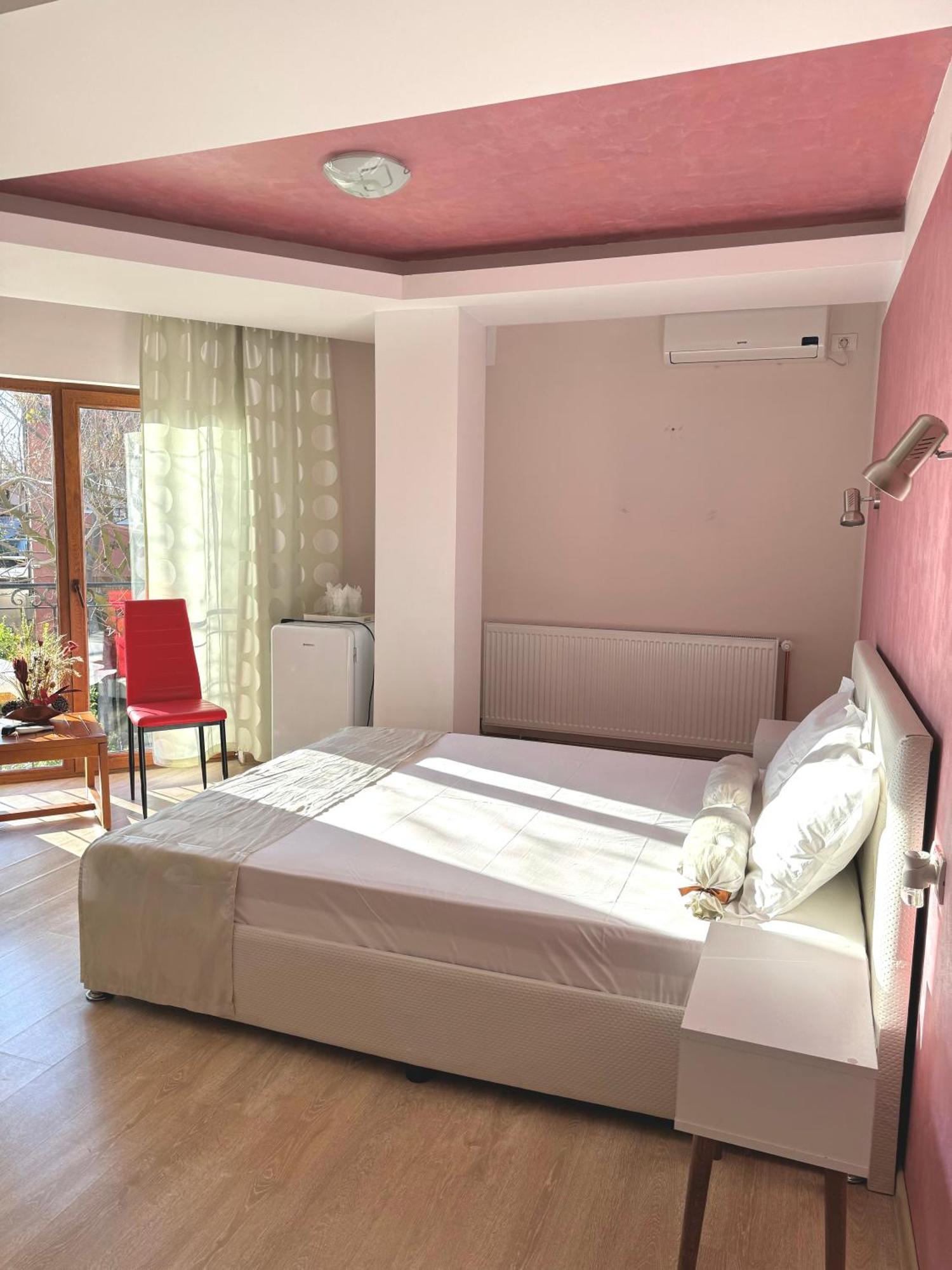 H By Hambar Apartment Вама Веке Екстериор снимка