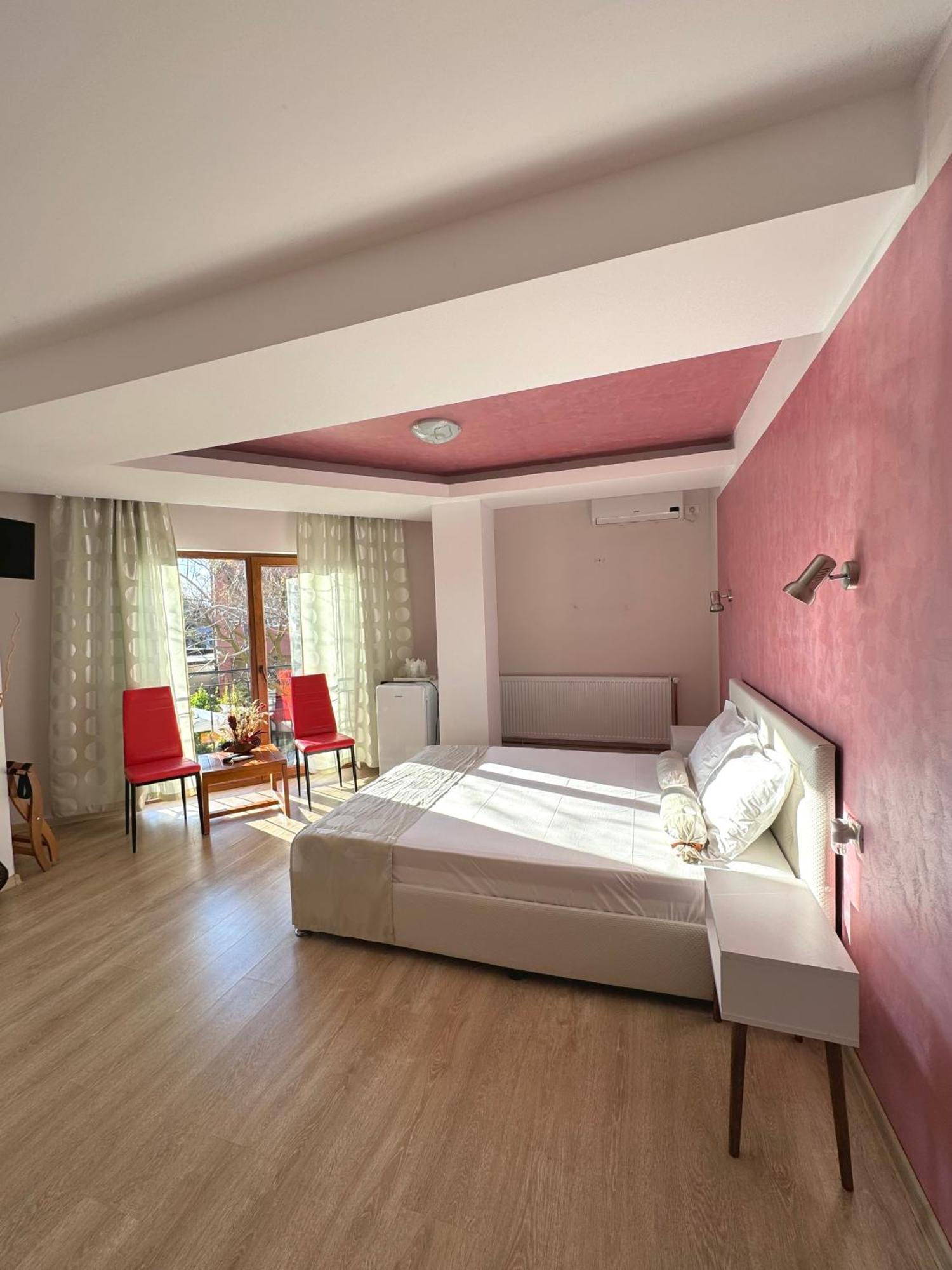 H By Hambar Apartment Вама Веке Екстериор снимка