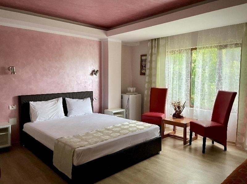 H By Hambar Apartment Вама Веке Екстериор снимка