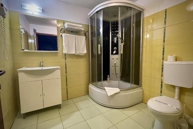 H By Hambar Apartment Вама Веке Екстериор снимка