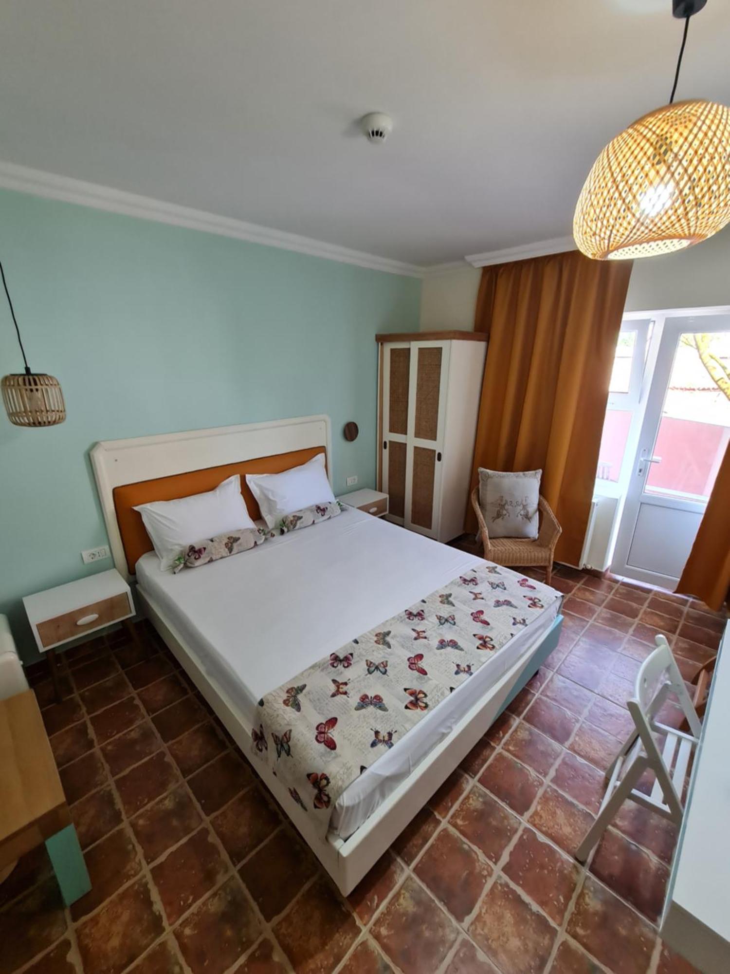 H By Hambar Apartment Вама Веке Екстериор снимка