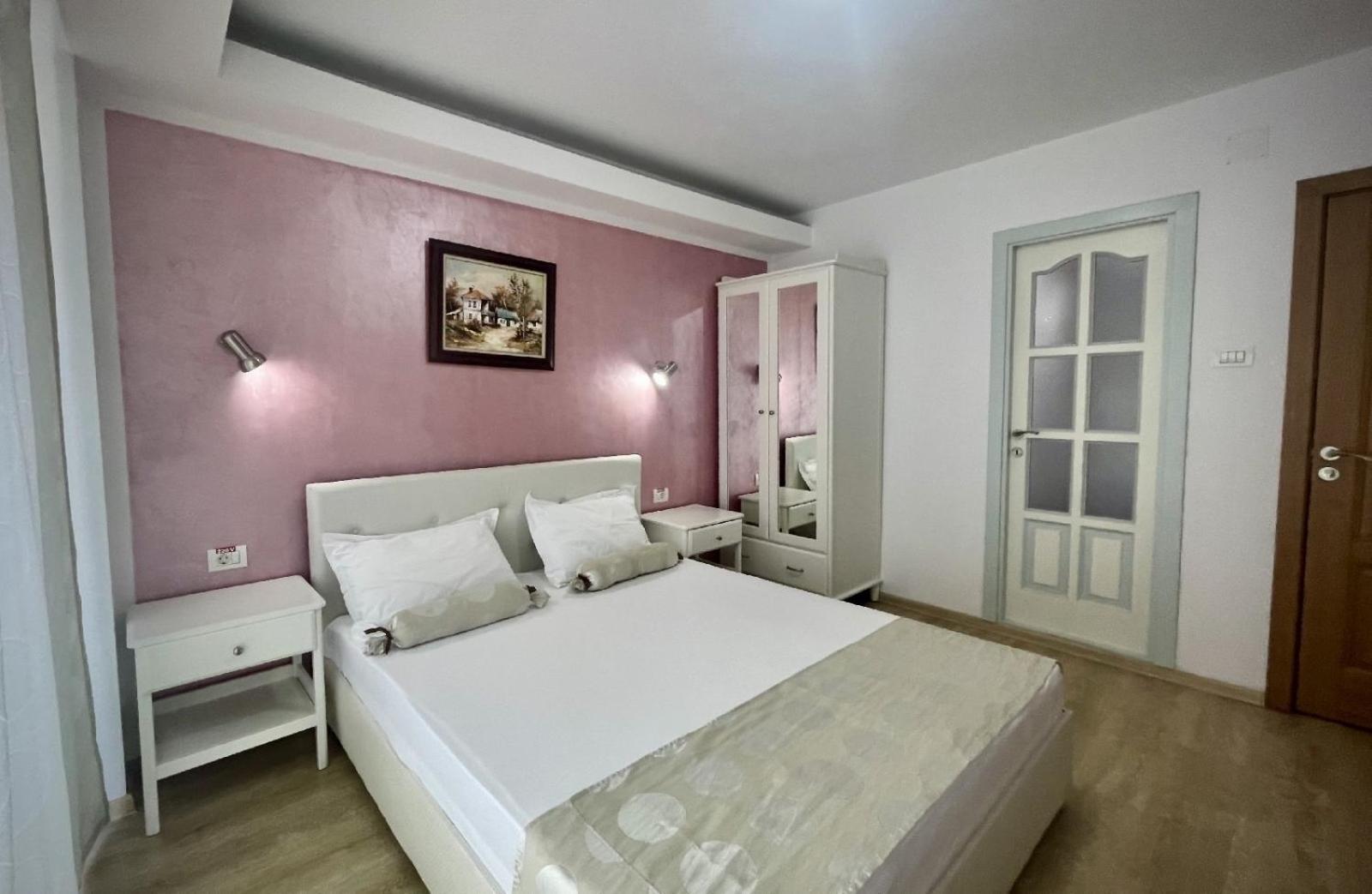 H By Hambar Apartment Вама Веке Екстериор снимка