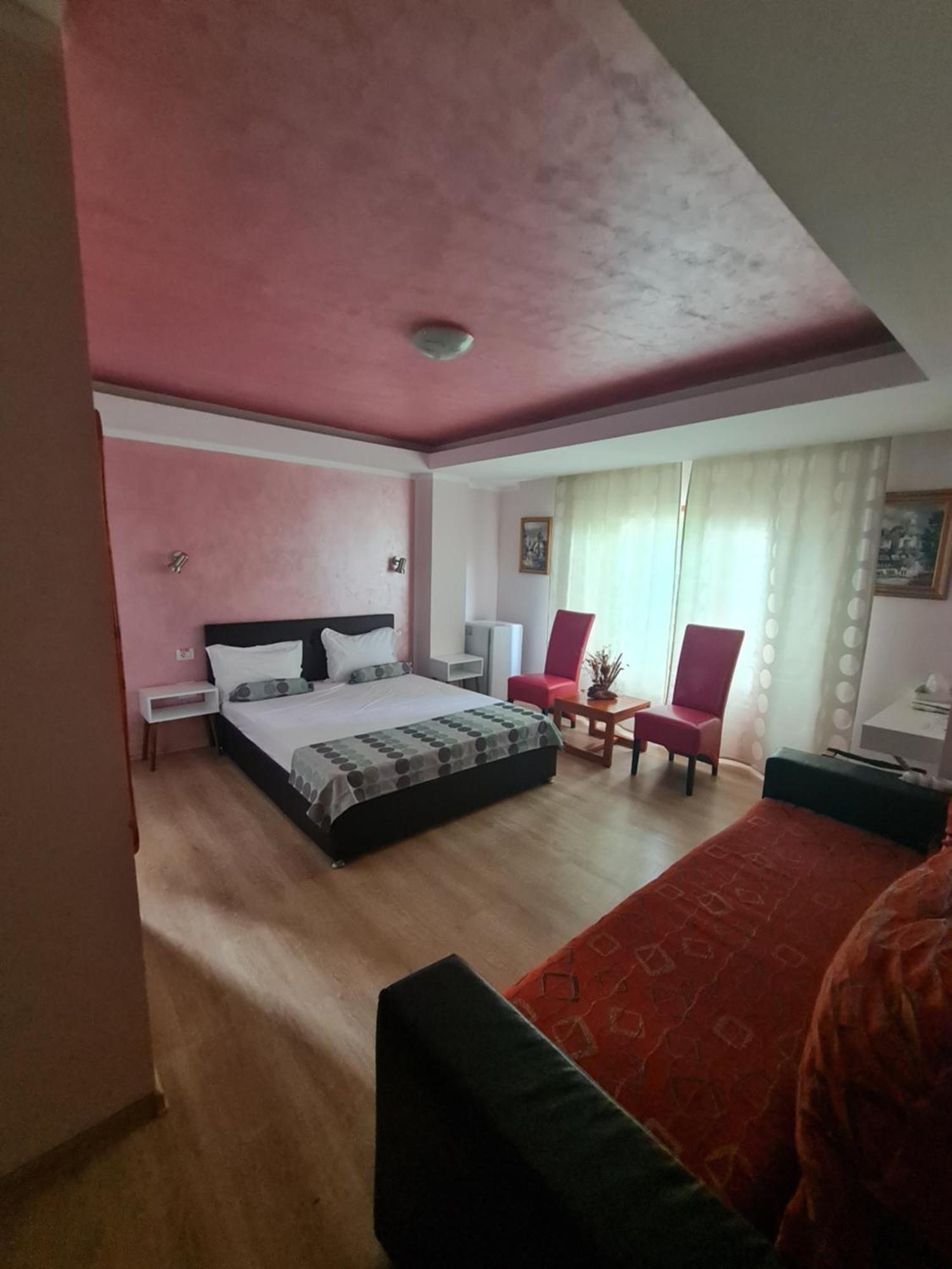 H By Hambar Apartment Вама Веке Екстериор снимка