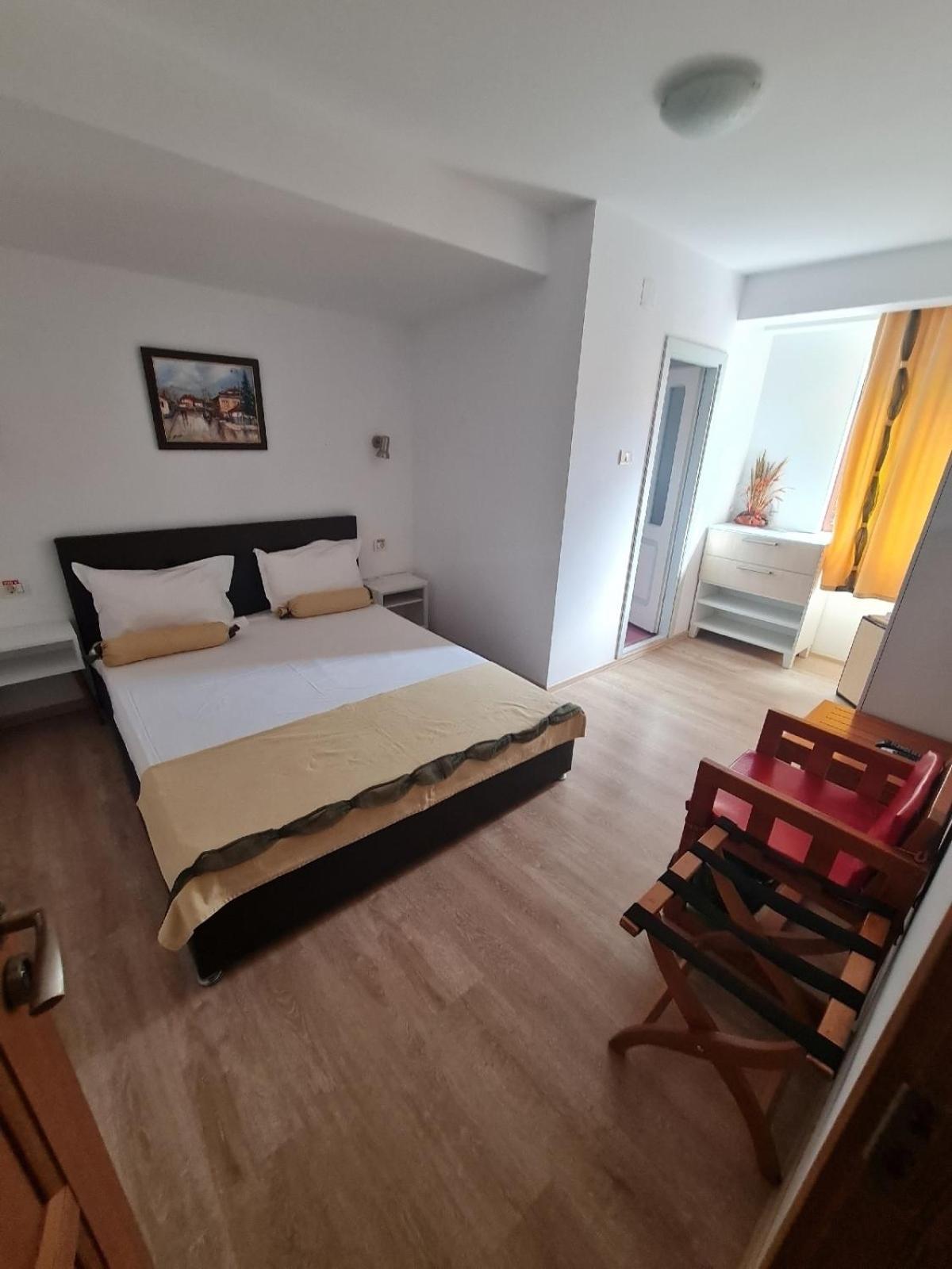 H By Hambar Apartment Вама Веке Екстериор снимка